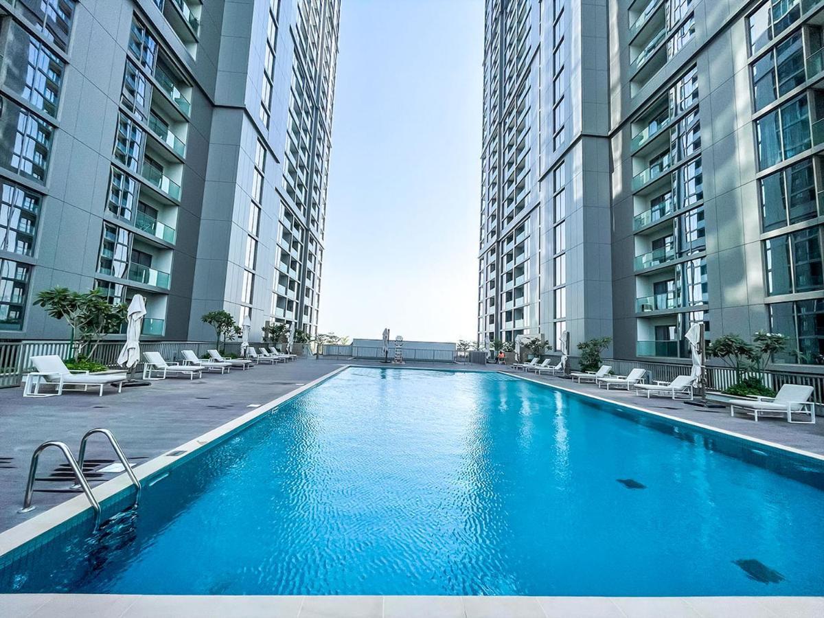 By Latinem Luxury 2br Cv B1614 Near Burj Khalifa